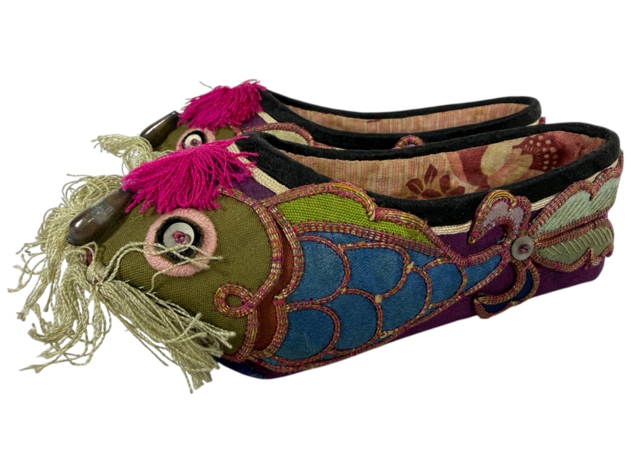 Vintage Pair Of Chinese Handmade Embroidered Silk Children's Shoes 5.5L