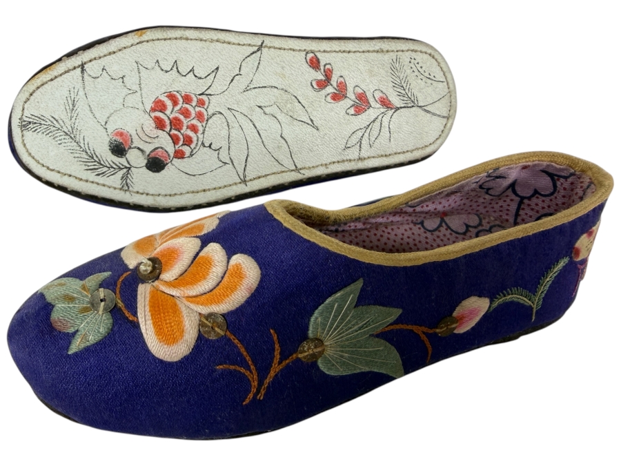 Vintage Pair Of Chinese Handmade Embroidered Silk Children's Shoes with Koi Fish on Bottom 5.25L