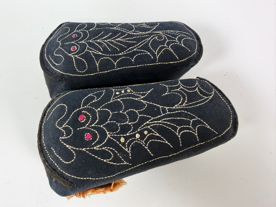 Vintage Pair Of Chinese Handmade Embroidered Silk Children's Shoes with Black Cat and Fish on Bottom 4L [Photo 5]