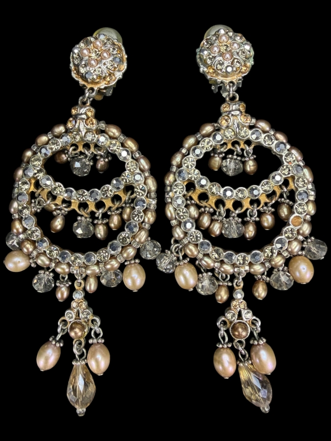 Barrera Clip-on Earrings