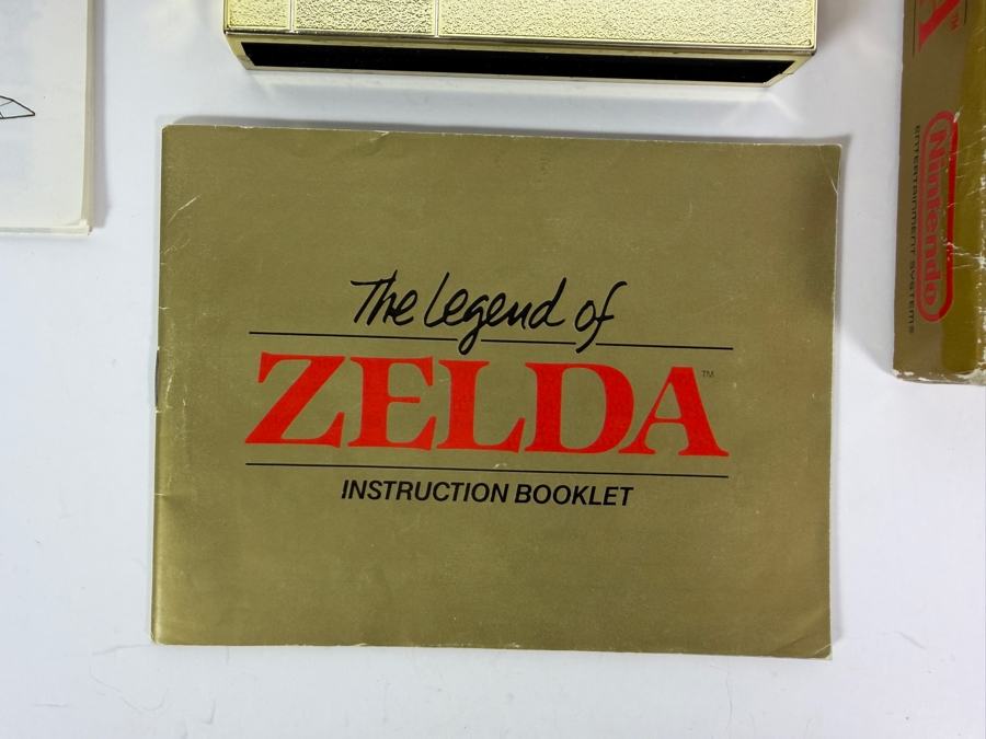 Vintage 1987 The Legend of Zelda Video Game Cartridge for Nintendo Entertainment System (NES) [Photo 3]