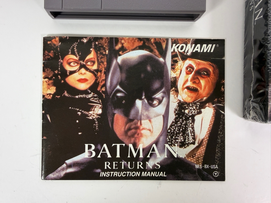 Vintage 1993 Batman Returns Video Game Cartridge for Nintendo Entertainment System (NES) [Photo 3]