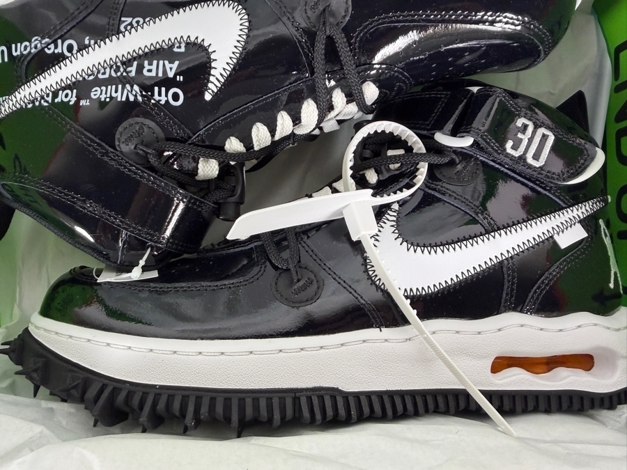 New Off-White x Nike Air Force 1 Mid SP 'Sheed' (DR0500-001) Sneakers Pays Homage to Rasheed Wallace’s Iconic 2001 Air Force 1 High Player Exclusive (PE) Featuring His '30' Jersey Number Embroidery and Silhouette Logo on the Heel Men's Size 9 [Photo 3]