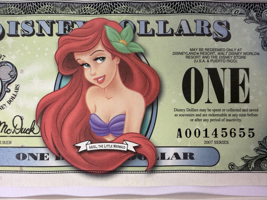 (2) 2007 $1 Disney Dollars Featuring Ariel from The Little Mermaid In Mint Uncirculated Condition Consecutive Serial Numbers A00145655 / A00145656 [Photo 3]