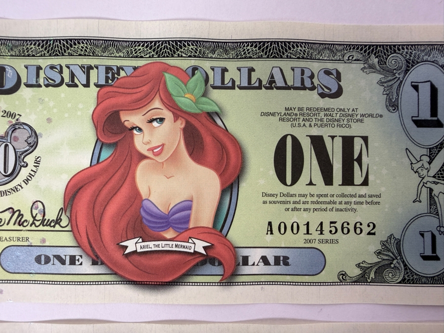 (2) 2007 $1 Disney Dollars Featuring Ariel from The Little Mermaid In Mint Uncirculated Condition Serial Numbers A00145662 / A00145668 [Photo 2]