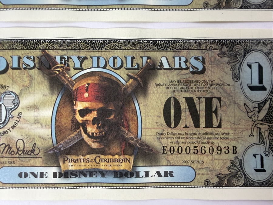 (2) 2007 Series $1 Disney Dollars Pirates of the Caribbean: The Curse of the Black Pearl Design In Mint Uncirculated Condition Consecutive Serial Numbers E00056092B / E00056093B [Photo 3]