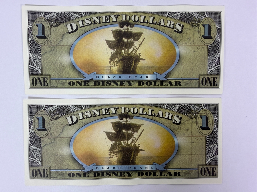 (2) 2007 Series $1 Disney Dollars Pirates of the Caribbean: The Curse of the Black Pearl Design In Mint Uncirculated Condition Consecutive Serial Numbers E00056092B / E00056093B [Photo 4]