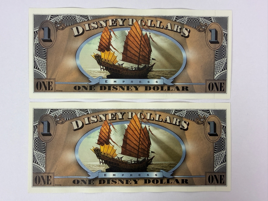 (2) 2007 Series $1 Disney Dollars Pirates of the Caribbean: At World's End Skull Design In Mint Uncirculated Condition Consecutive Serial Numbers E00037231E / E00037232E [Photo 4]