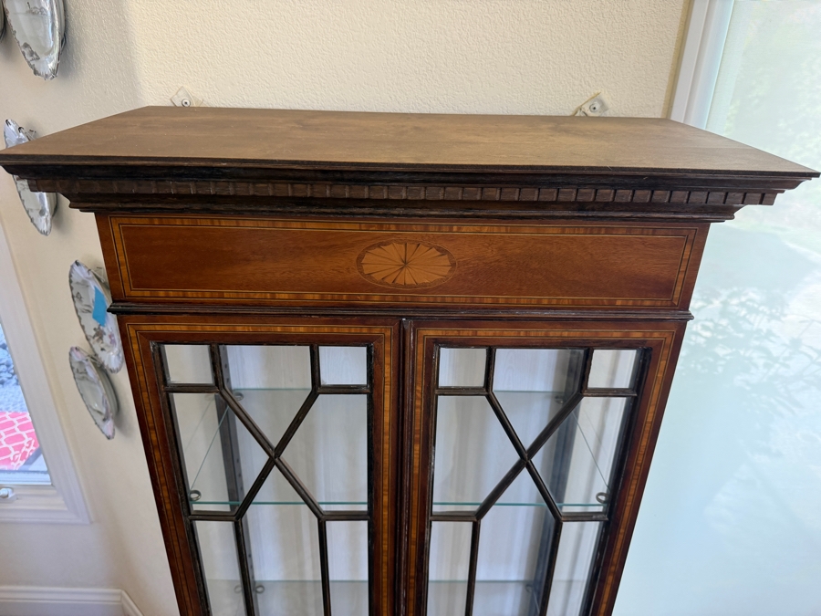 Hekman Copley Place Hepplewhite Style Mahogany Curio Cabinet Featuring Satinwood Marquetry Inlays And Mullioned Glass Doors 25'W X 13'D X 71'H [Photo 5]