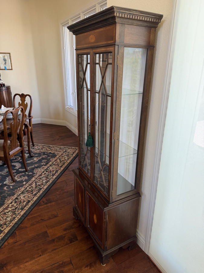 Hekman Copley Place Hepplewhite Style Mahogany Curio Cabinet Featuring Satinwood Marquetry Inlays And Mullioned Glass Doors 25'W X 13'D X 71'H [Photo 7]