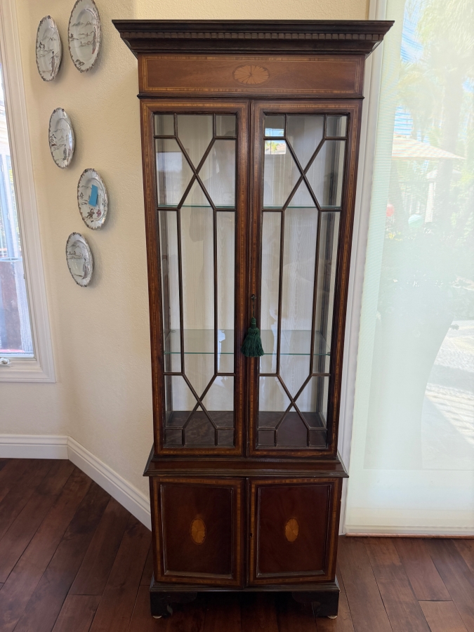 Hekman Copley Place Hepplewhite Style Mahogany Curio Cabinet Featuring Satinwood Marquetry Inlays And Mullioned Glass Doors 25'W X 13'D X 71'H