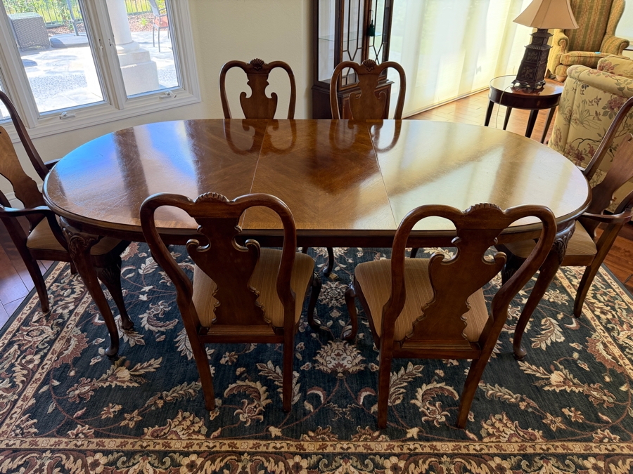 Thomasville Traditional Chippendale Style Mahogany Dining Set Including Oval Extension Table And Six Pierced Splat Back Chairs 44' X 85' (Leaves: 20') [Photo 8]