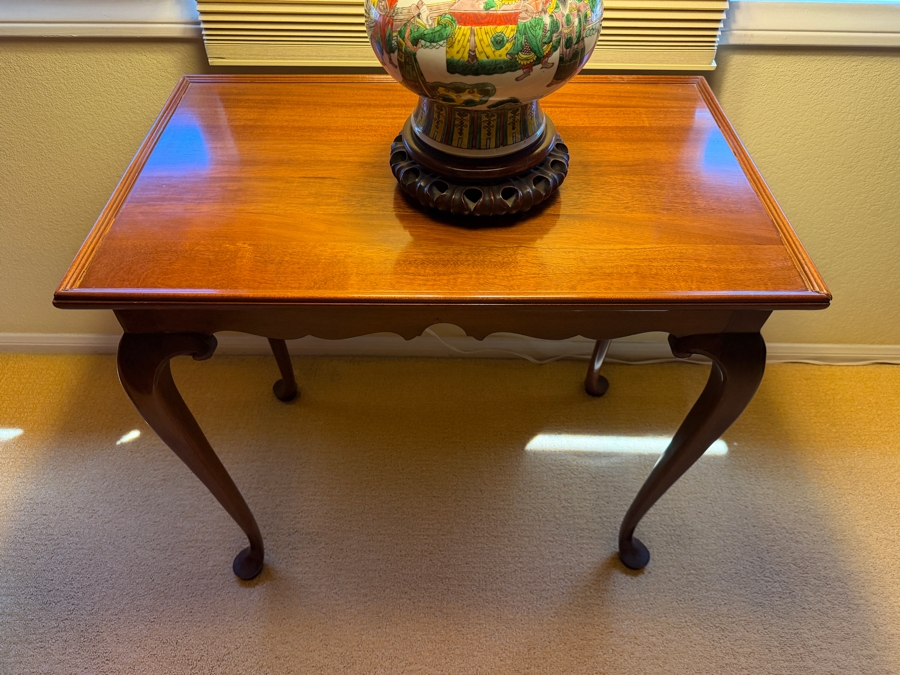 Traditional Queen Anne Style Mahogany Side Table With Pull Out Drink Trays Scalloped Apron And Pad Feet 29'W X 18'D X 27'H [Photo 3]