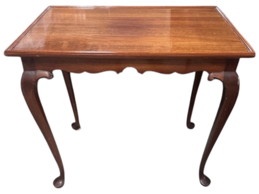 Traditional Queen Anne Style Mahogany Side Table With Pull Out Drink Trays Scalloped Apron And Pad Feet 29'W X 18'D X 27'H