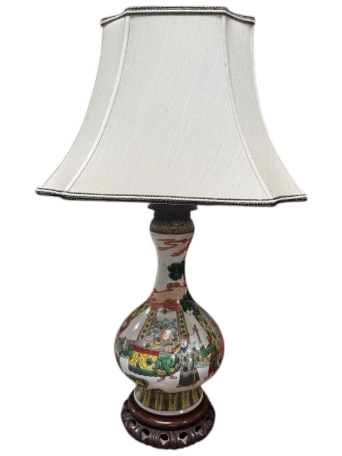 Vintage Chinese Famille Verte Porcelain Garlic Head Vase Table Lamp Decorated With Hand Painted Court Scene 33'H