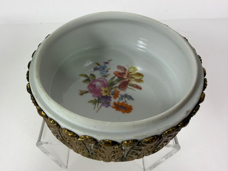 Vintage German Dresden Style Porcelain Lidded Powder Dresser Box Featuring Encrusted Forget Me Nots Roses And Ornate Gilt Metal Mounts 5'W X 3'H [Photo 6]
