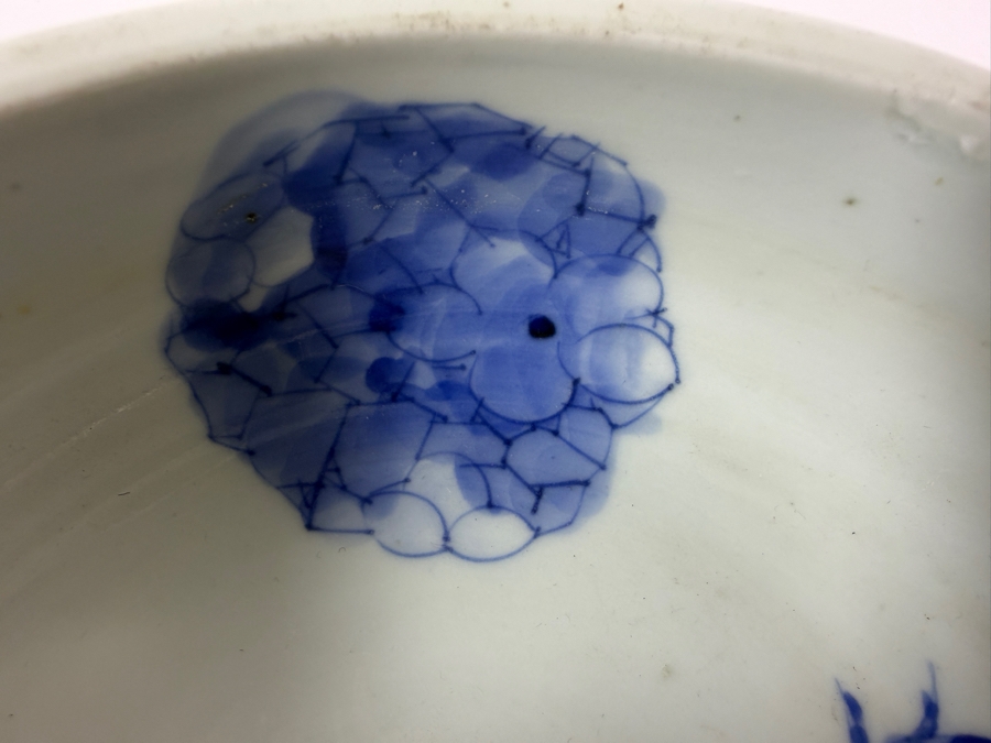 Antique Japanese Ko-Imari Blue And White Porcelain Tricorner Soba Choko Cup With Medallion Designs 6.5' X 2.25' [Photo 8]