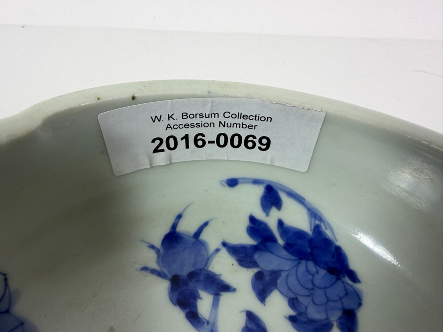 Antique Japanese Ko-Imari Blue And White Porcelain Tricorner Soba Choko Cup With Medallion Designs 6.5' X 2.25' [Photo 6]