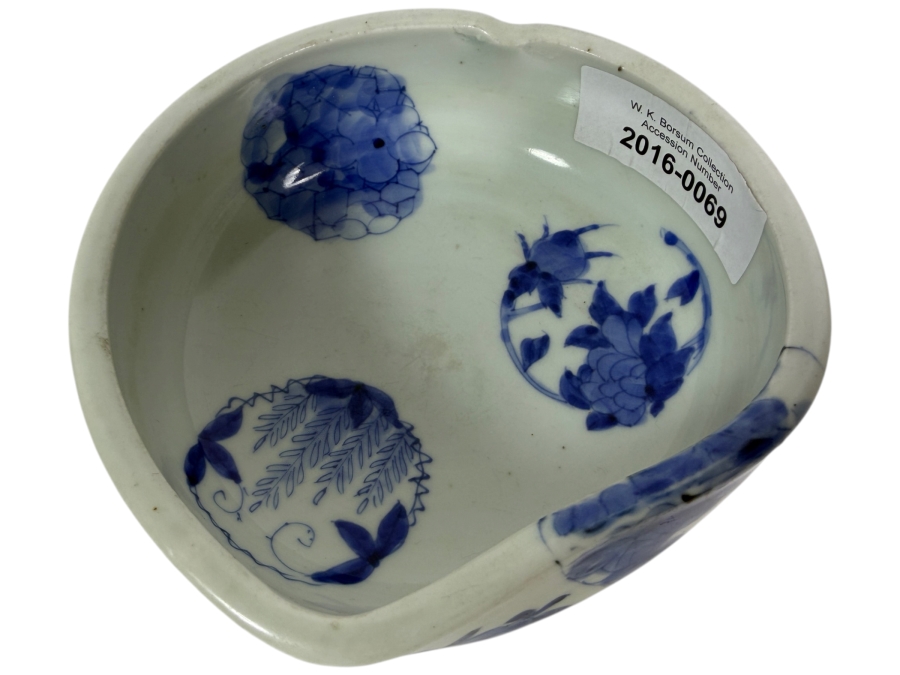 Antique Japanese Ko-Imari Blue And White Porcelain Tricorner Soba Choko Cup With Medallion Designs 6.5' X 2.25'