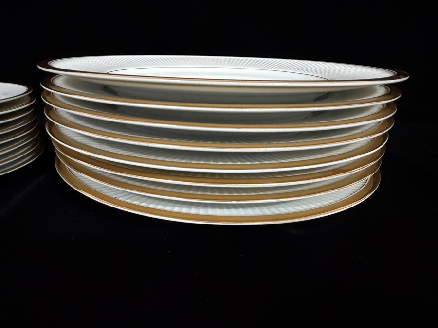 Fitz & Floyd Fine Porcelain Classique d’Or Gold Banded Ribbed Rim Plate Collection 6.5' / 10.5' [Photo 9]