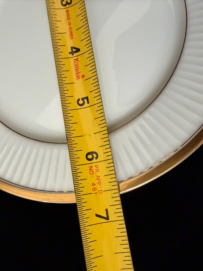 Fitz & Floyd Fine Porcelain Classique d’Or Gold Banded Ribbed Rim Plate Collection 6.5' / 10.5' [Photo 12]