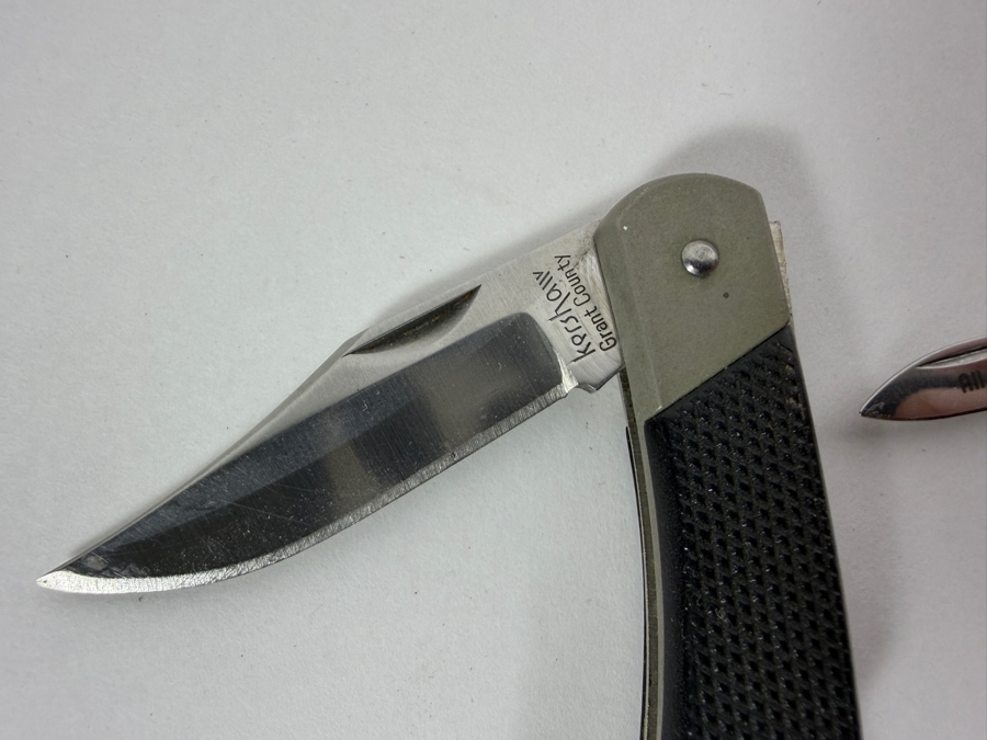 Collection of Twelve Vintage and Contemporary Pocket Knives (Including Swiss Army, Colonial, Advertising, and Barlow Styles) [Photo 3]