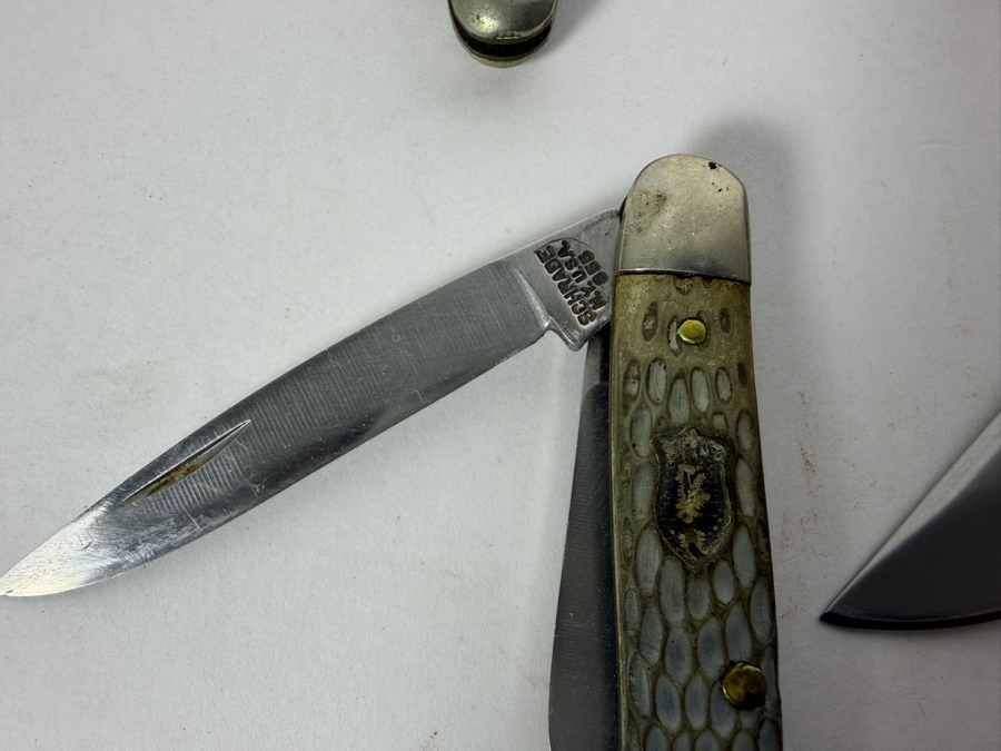 Collection of Twelve Vintage and Contemporary Pocket Knives (Including Swiss Army, Colonial, Advertising, and Barlow Styles) [Photo 10]