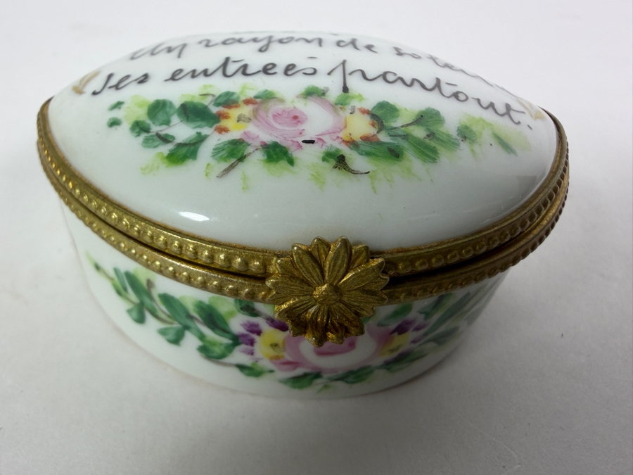 Vintage Hand-Painted Limoges Porcelain Trinket Box 2.5'W [Photo 3]