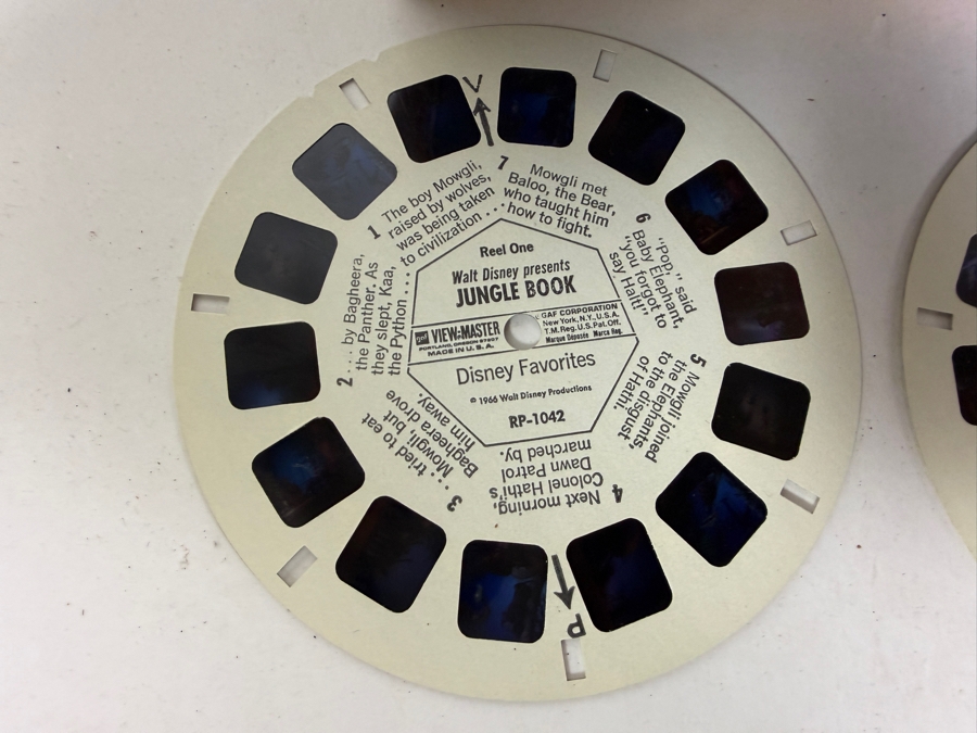 Vintage 1960's Sawyer's View Master Projector Walt Disney Cartoon Theatre with Disney 10 Reels [Photo 12]