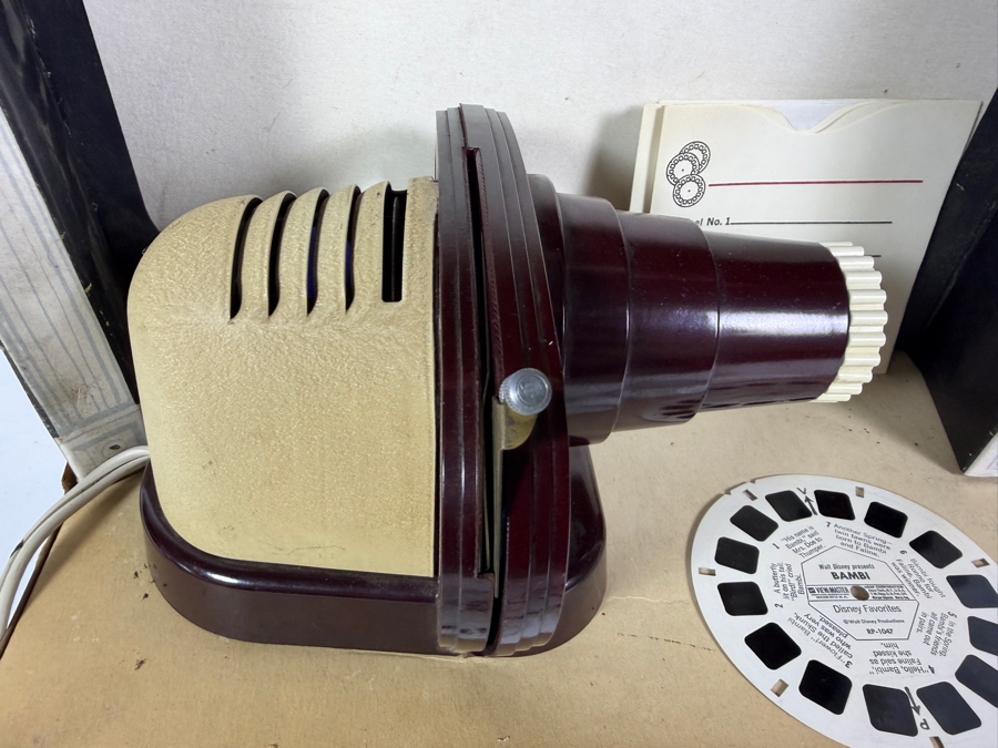 Vintage 1960's Sawyer's View Master Projector Walt Disney Cartoon Theatre with Disney 10 Reels [Photo 7]