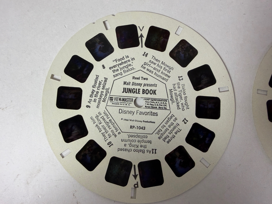 Vintage 1960's Sawyer's View Master Projector Walt Disney Cartoon Theatre with Disney 10 Reels [Photo 11]