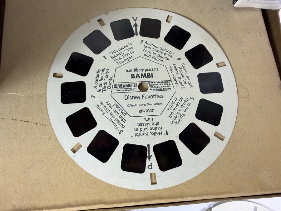 Vintage 1960's Sawyer's View Master Projector Walt Disney Cartoon Theatre with Disney 10 Reels [Photo 18]