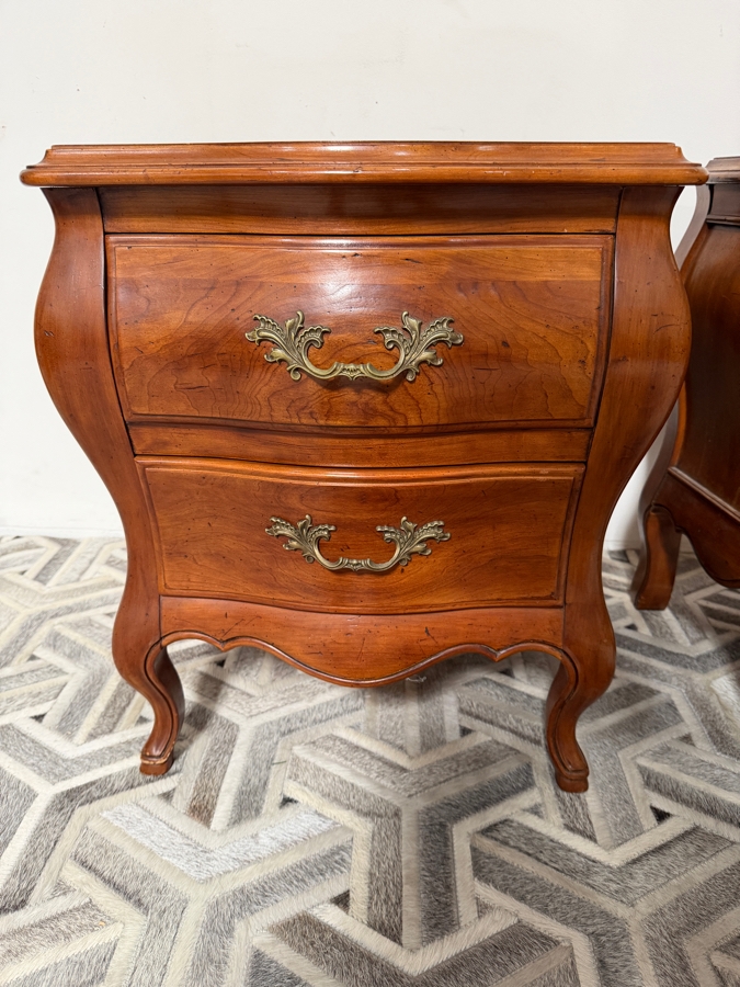 Pair of Vintage John Widdicomb Bombe Style Walnut Nighstands 24W X 18D X 24.5H [Photo 5]