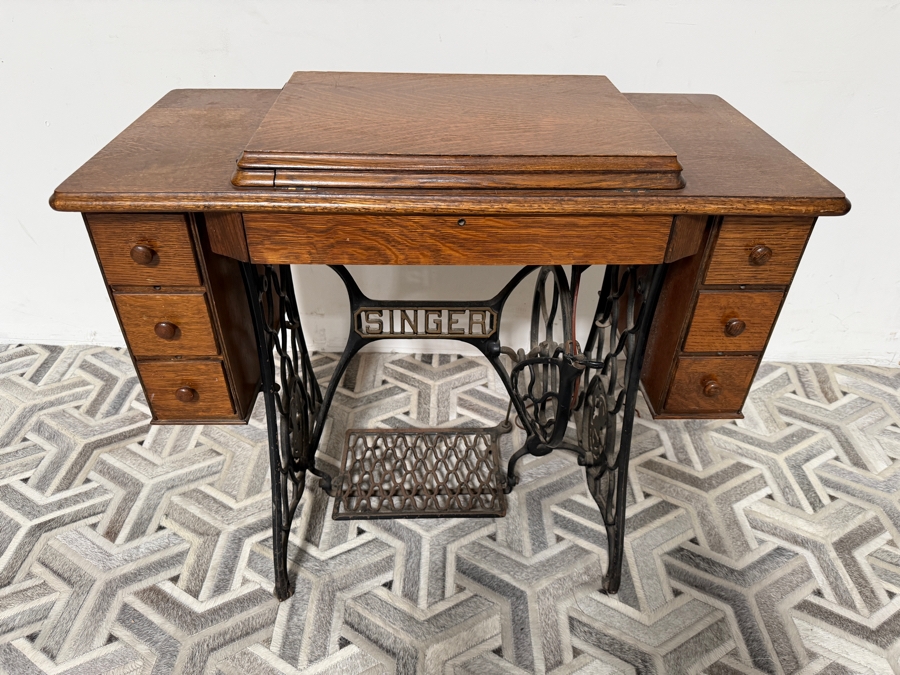 Antique Singer Treadle Sewing Machine with Oak Cabinet (Needs New Belt) 36W X 17D X 31H [Photo 4]