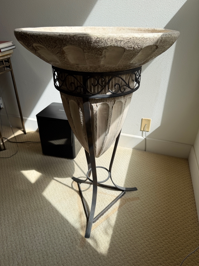 Just Added - Pedestal Planter 23.5W X 36.5H [Photo 4]