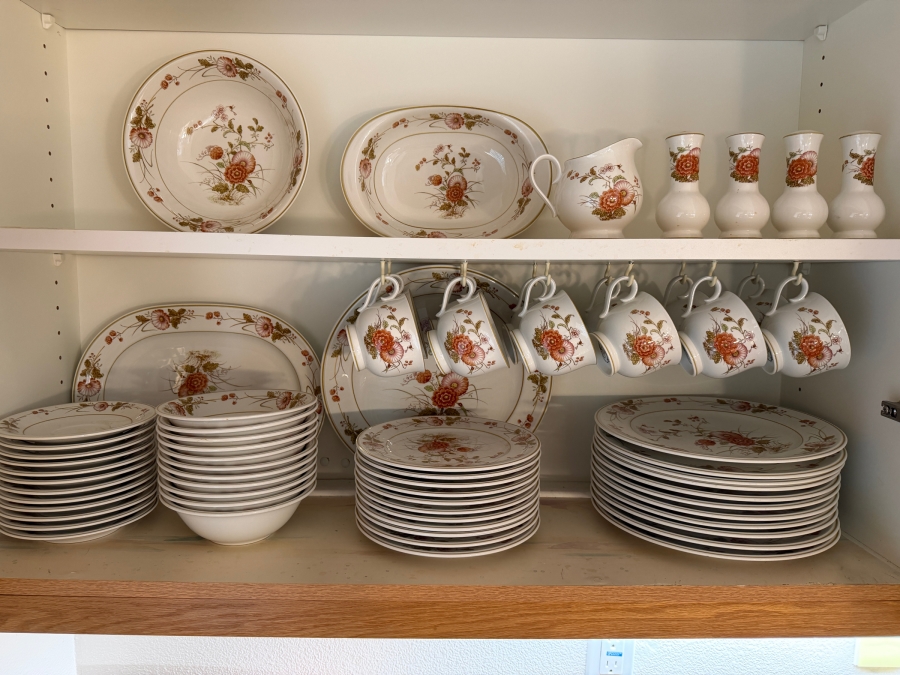 Just Added - Versatone by Noritake Hofgarten Pattern Approximate Service for 12 Made in Japan