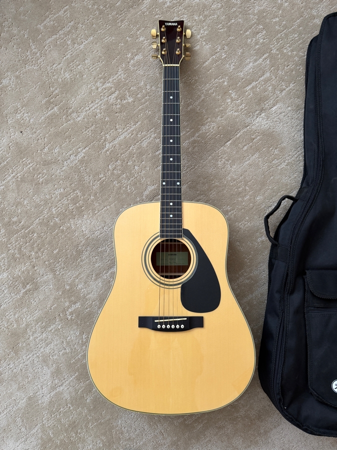 Just Added - YAMAHA Acoustic Guitar FD02 with Travel Case in Like New Condition [Photo 3]