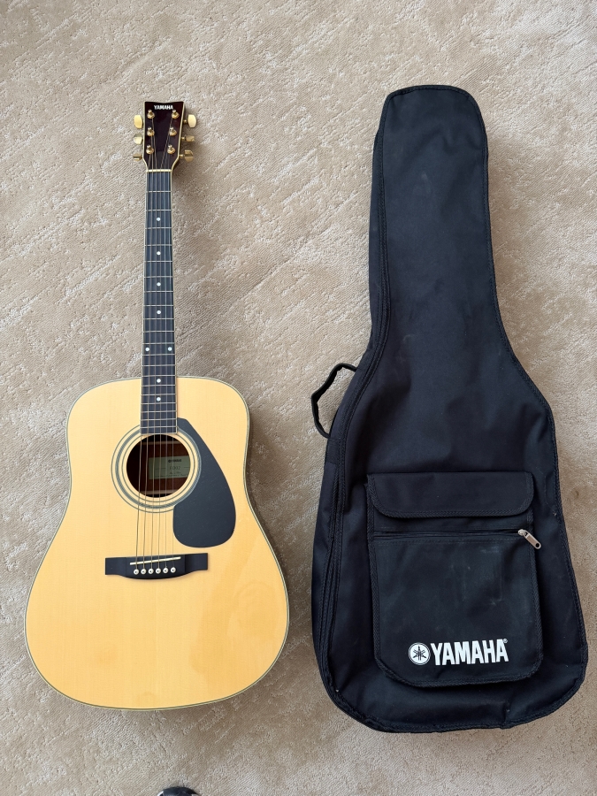 Just Added - YAMAHA Acoustic Guitar FD02 with Travel Case in Like New Condition [Photo 2]