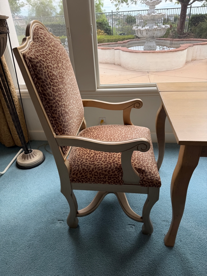 Just Added - Pair of Armchairs with Flip-Top Table 36W X 32D X 29.5H [Photo 4]