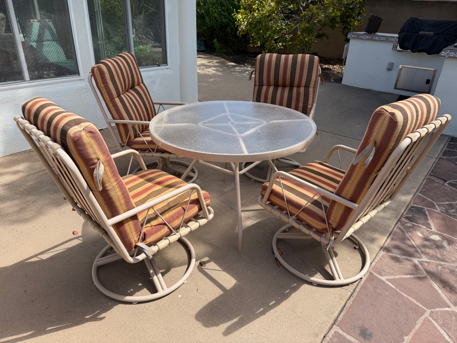 Just Added - Outdoor Patio Furniture Set With 42' Round Table and (4) Swivel Chairs [Photo 3]