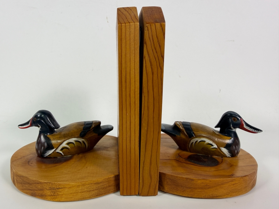 Just Added - Pair of Wooden Hand-Painted Duck Bookends 12W X 7H [Photo 2]