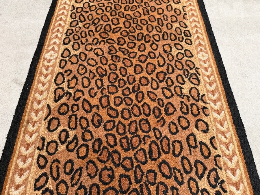 Just Added - Safavieh Chelsea Collection One Hundred Percent Wool Pile Black And Brown Cheetah Print Accent Rug Style Number HK15A-3 2'9' X 4'9'  [Photo 2]