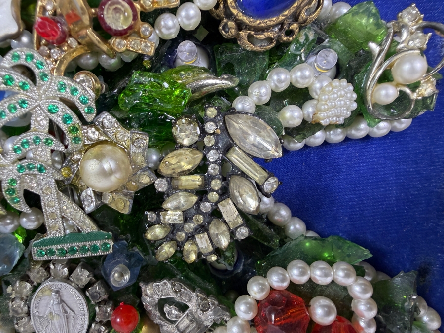 Just Added - Vintage Illuminated Mid Century Costume Jewelry Christmas Tree Art In Gilt Frame Featuring Attached Electric Light Cord 13.5 X 16.5 [Photo 9]
