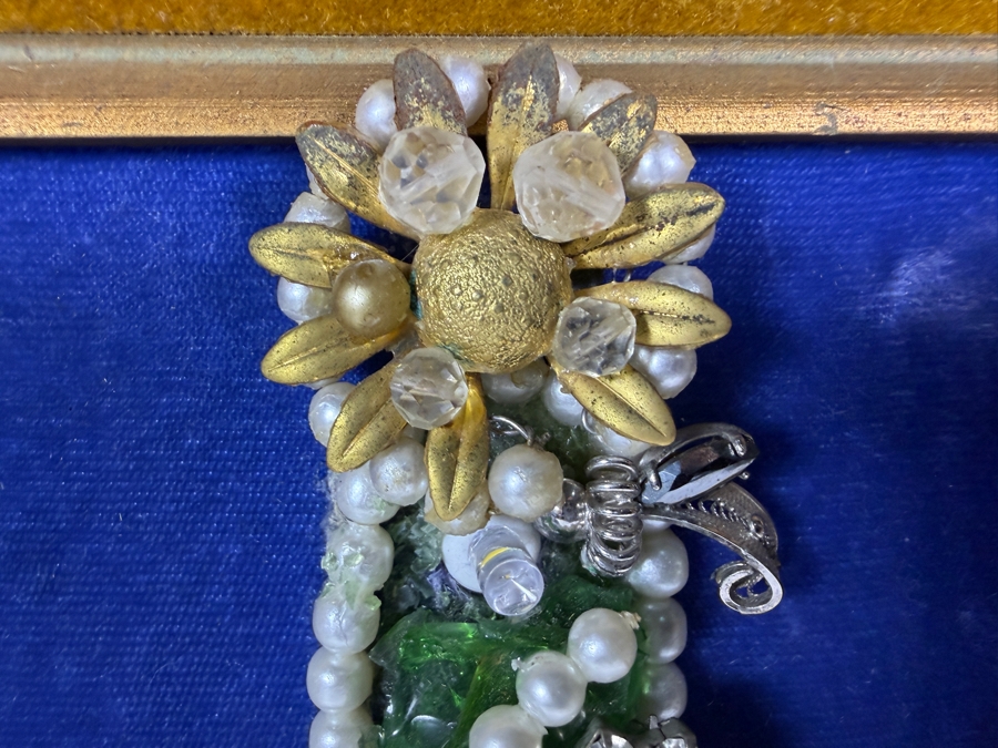 Just Added - Vintage Illuminated Mid Century Costume Jewelry Christmas Tree Art In Gilt Frame Featuring Attached Electric Light Cord 13.5 X 16.5 [Photo 16]