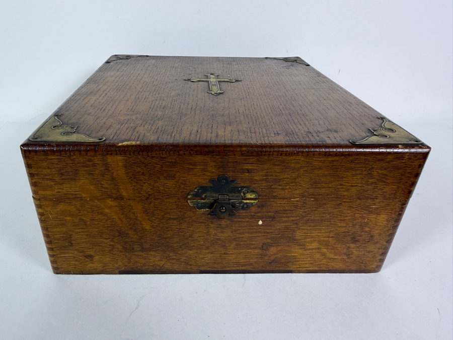 Just Added - Antique Gothic Revival Quarter Sawn Oak Bible Storage Box Or Reliquary Chest Featuring Ornamental Brass Corner Protectors And Central Inlaid Gilt Crucifix Accent 10.5 X 11.5 X 4.5 [Photo 4]