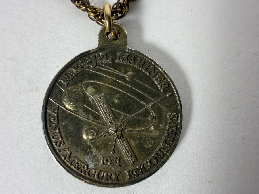 Just Added - Vintage 1974 Sterling Silver Pendant NASA-JPL Mariner Venus/Mercury Encounters with a 1/20 12k Gold-Filled Necklace 8.8g [Photo 2]