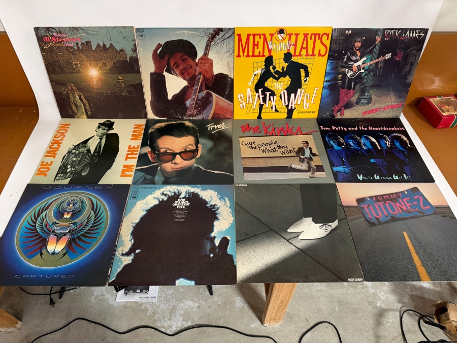 Just Added - (12) Vintage Vinyl Records [Photo 8]