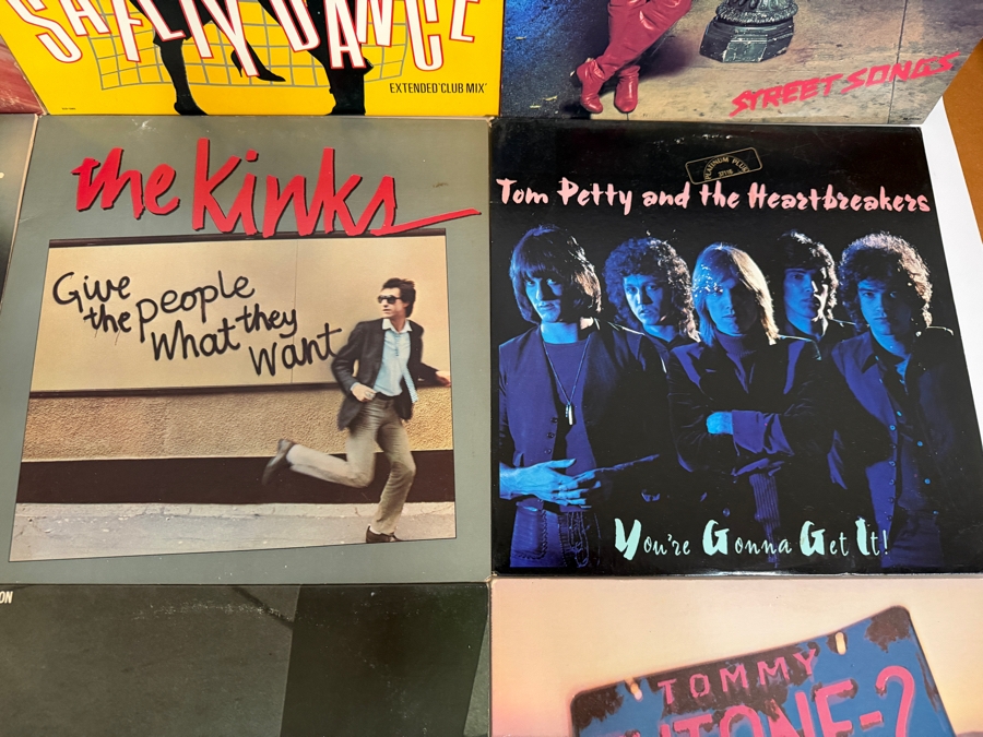 Just Added - (12) Vintage Vinyl Records [Photo 4]