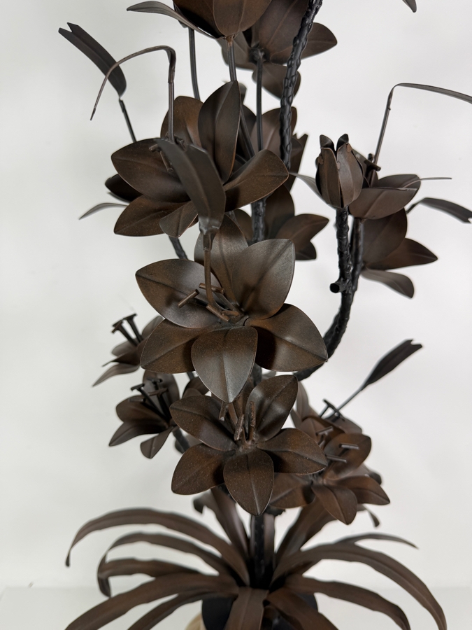 Just Added - Decorative Metal Floral Arrangement 31'H [Photo 3]