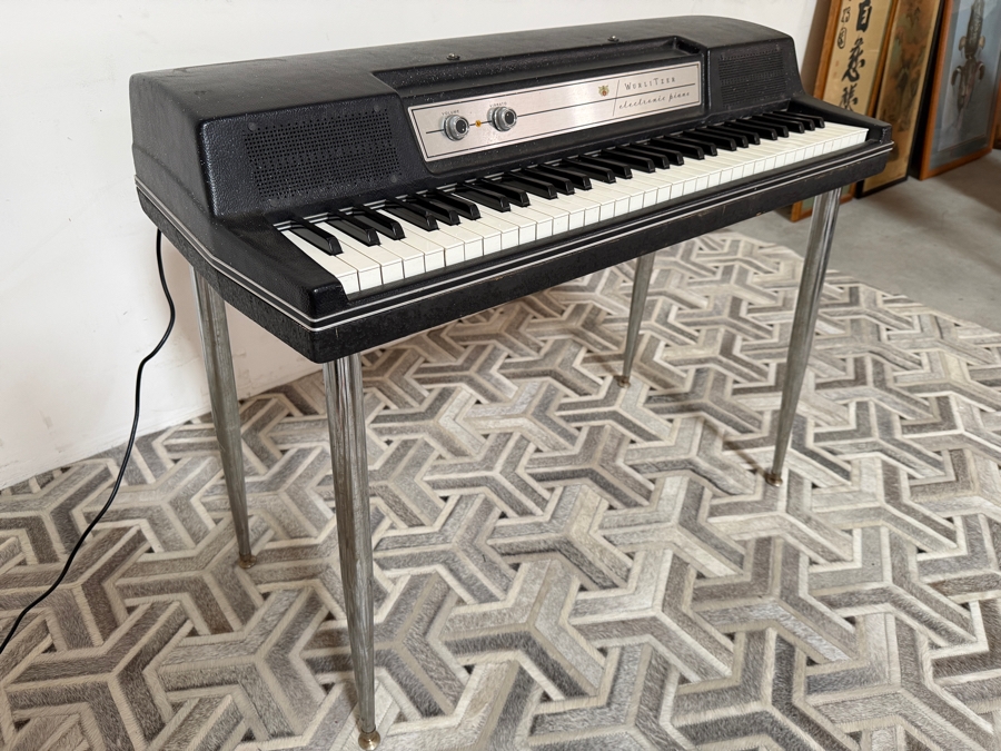 Vintage 1979 Wurlitzer 200A Electric Piano 135435L with Sustain Pedal from Wade Norton's Personal Collection [Photo 5]